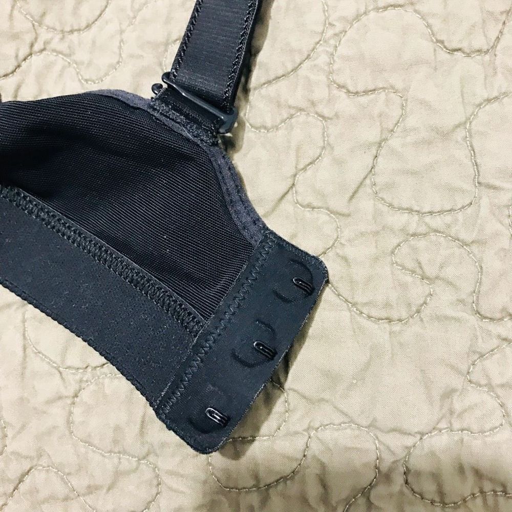 Lululemon black sports bra size 34D….S48 - Picture 7 of 8